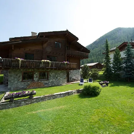 Huwi Chalet